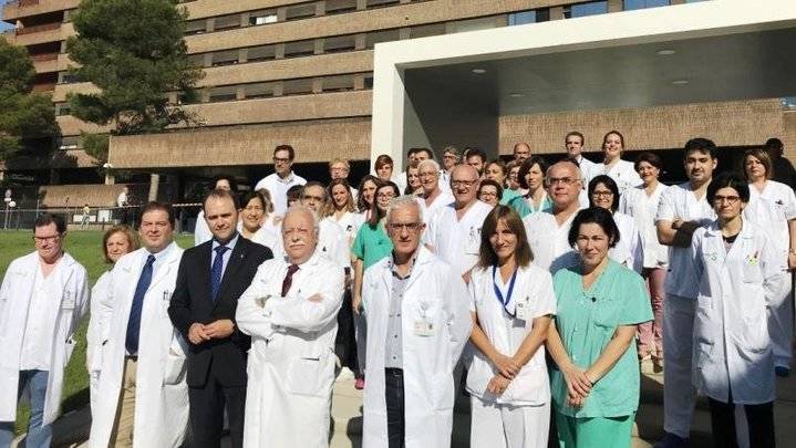 Espectacular éxito quirúrgico en el primer trasplante con donante vivo en Castilla La Mancha entre un niño y su madre