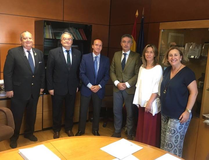 Diputación y Ministerio de Fomento se reúnen para analizar proyectos e infraestructuras de la provincia