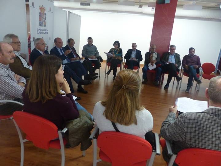 Nueva reunión de trabajo para seguir avanzando unidos en la ruta del viaje a la Alcarria y El río que nos lleva