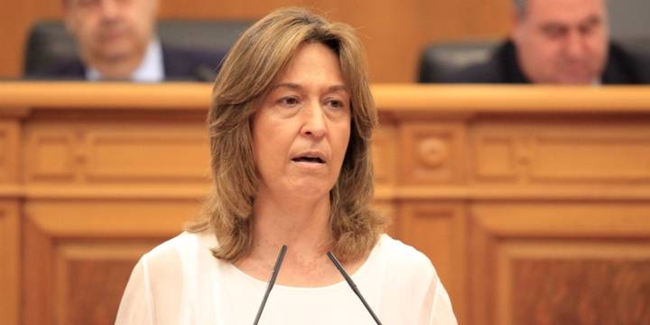 La opinión de Ana Guarinos: “Sr. García Page con la unidad de España no se debe vacilar”