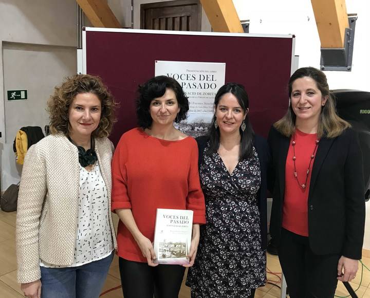 Raquel Fuentes presentó en Almonacid de Zorita su libro ‘Voces del Pasado’