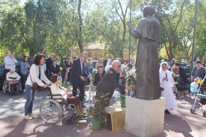 Fiesta en la Residencia de Mayores Juan Pablo II de Alovera