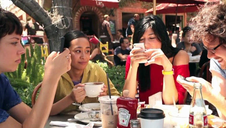 Si no miras el móvil durante la comida, te hacen un 15% de descuento