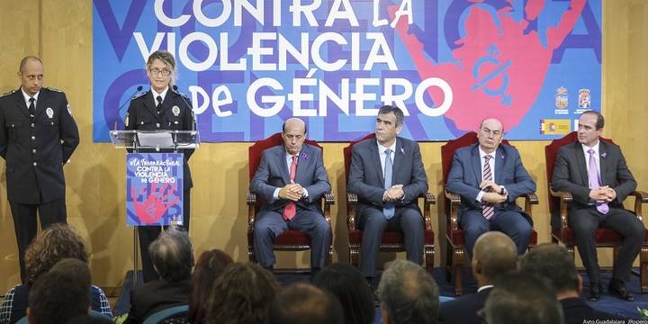 Unidad en el acto conmemorativo del Día Internacional contra la Violencia de Género en Guadalajara