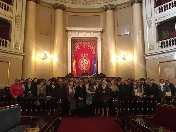 Más de 40 yebranos conocen de primera mano el Congreso de los Diputados y el Senado