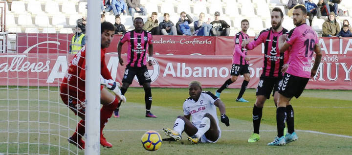 El año empieza injustamente para el Alba