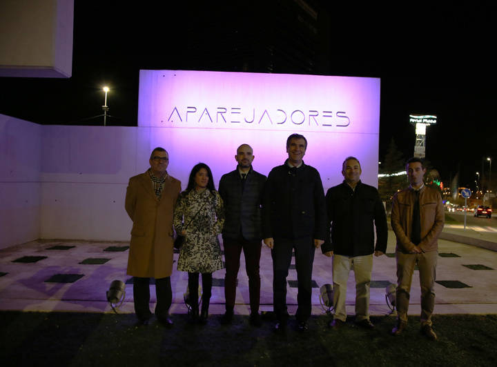 Los aparejadores de Guadalajara ‘reinauguran’ su rotonda con nuevos elementos en su 40º aniversario