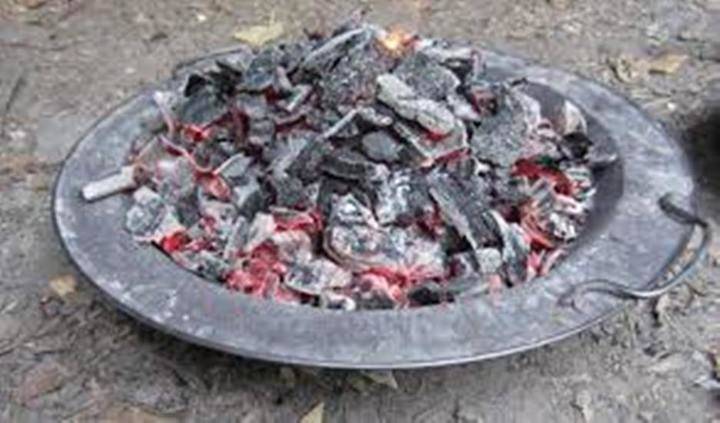 Dos personas mueren en el incendio de una vivienda en El Casar