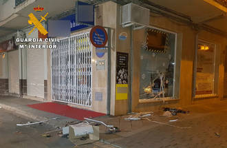 Detenidos tres butroneros tras robar en una tienda de informática de La Roda