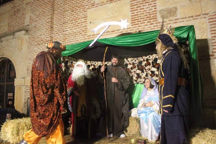 Mucha ilusión, pero bajo el agua, en la Cabalgata de Reyes 2018 de Cabanillas del Campo