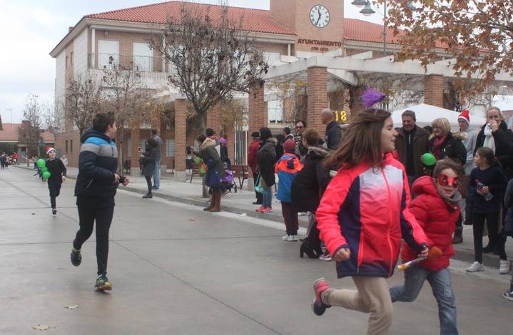 Más de 110 personas participaron en la I San Silvestre de Cabanillas, antes de la fiesta de 