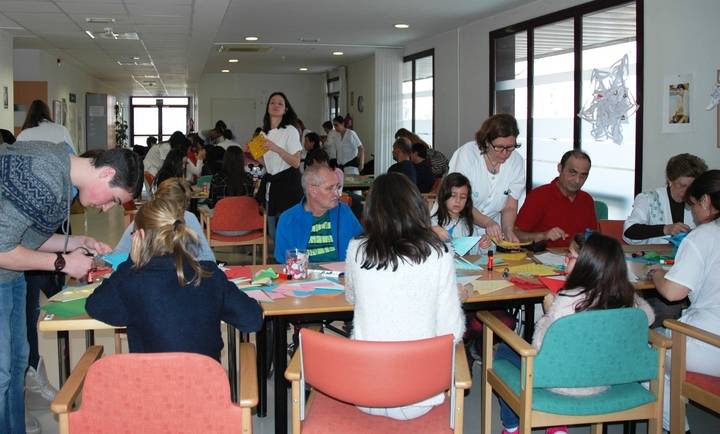 Pacientes y trabajadores de la Unidad de Daño Cerebral y sus familiares celebran la Navidad en su V Encuentro Intergeneracional en Guadalajara