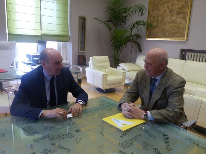 El presidente de la Diputación se reúne con el decano del Colegio de Ingenieros Técnicos Industriales