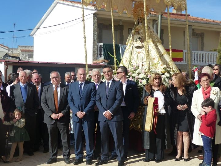 Latre asiste a las fiestas patronales de Mazuecos con su Soldadesca y botarga, de Interés Turístico