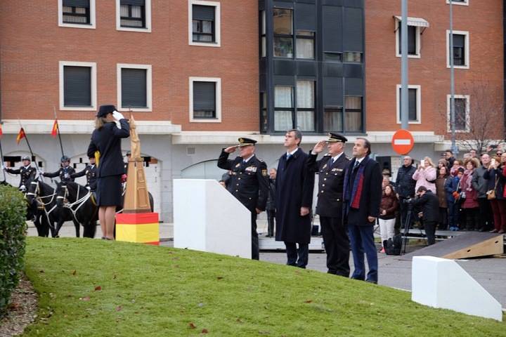 El Ayuntamiento de Guadalajara dedica una glorieta a la Policía Nacional