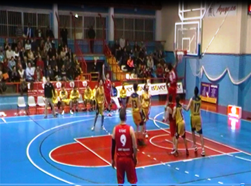 Victoria coral del Isover Basket Azuqueca que contó una vez más con su afición como sexto jugador