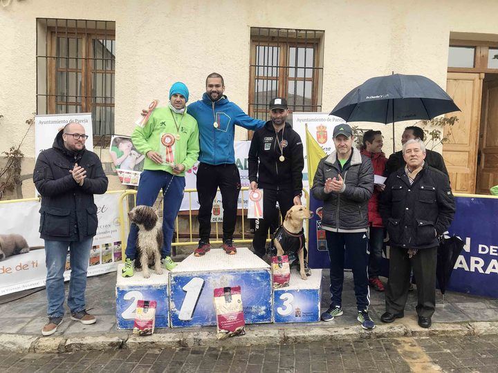 Cristian García y Rayo vencen en un épico II Canicross Villa de Pareja