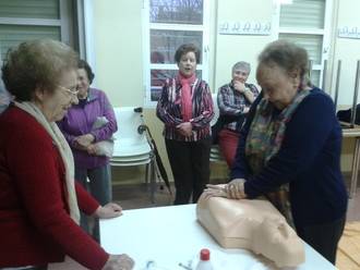 Protecci&#243;n Civil colabora en talleres de Primeros Auxilios para personas Mayores y Jubiladas