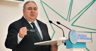 Tirado califica el 2017 como un año de fracasos en la Junta del PSOE y Podemos y presenta un catálogo con 200 incumplimientos de Page