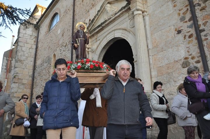 Yunquera de Henares honra a San Antón en su festividad