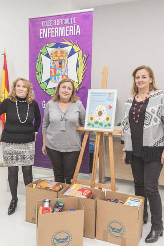 El Colegio de Enfermería recoge más de 130 kilos de alimentos para las familias desfavorecidas