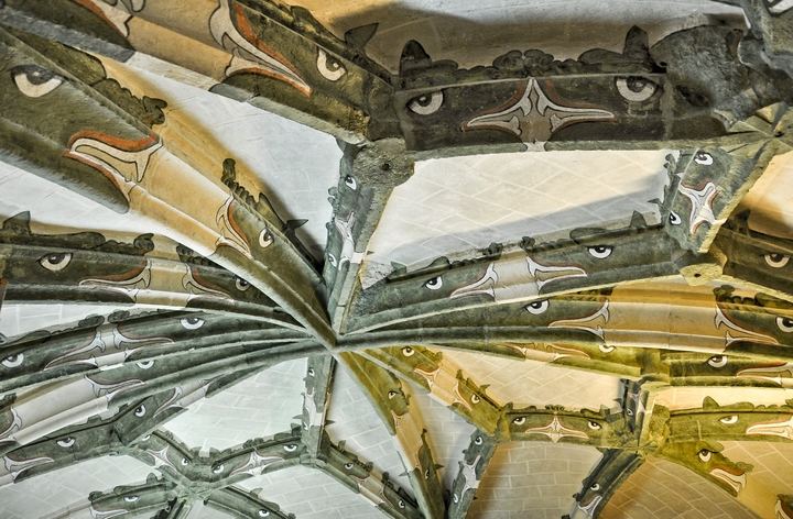 La simbología del dragón en la iglesia de San Francisco, detalle monumental de marzo