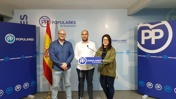 Maroto apoya la candidatura de Sergio Sánchez para presidir NNGG Guadalajara