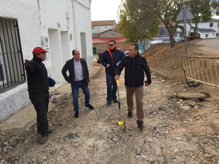 Obras de renovación de redes y pavimentación en Valdearenas, Cendejas de Enmedio, Málaga del Fresno y Membrillera