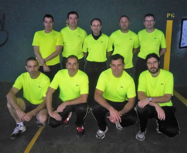 Al frontenis provincial le queda sólo una jornada de sus tres ligas