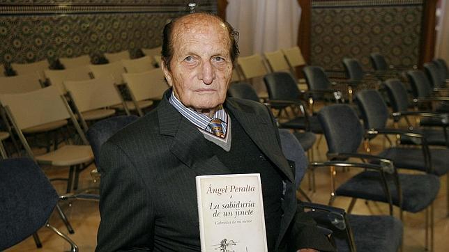 Muere a los 93 años Ángel Peralta, el hombre que revolucionó el toreo a caballo