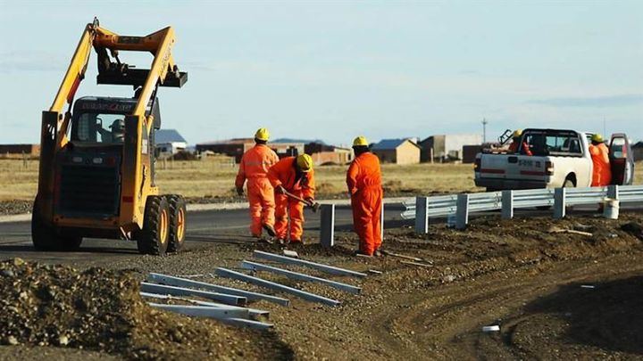 Bajo mínimos : La licitación de obra pública nueva en Castilla La Mancha cae hasta un 97% en la última década