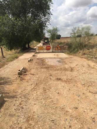 “La alcaldesa de Villanueva de la Torre vuelve ‘a vender’ a los vecinos con el Camino de Meco y no trabaja por su reapertura”