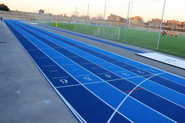 Las pistas de atletismo del CDM Valdeluz acogen este domingo la 3ª jornada del Provincial Escolar