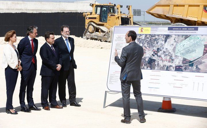 Rajoy presenta inversiones millonarias en infraestructuras como muestra del compromiso del Gobierno con Castilla-La Mancha