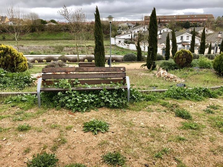 Denuncian que así tiene la alcaldesa de Villanueva de la Torre el parque de ‘La Juanjornada’