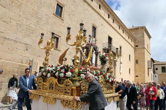 Pastrana cumple con la tradición en una brillante procesión del Corpus Christi