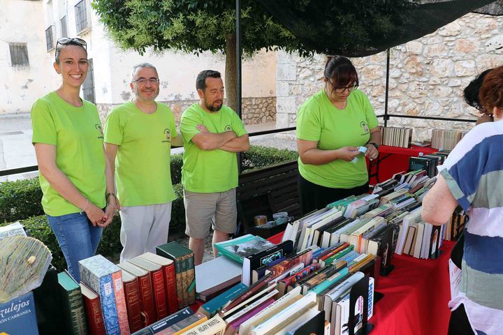 Fuentenovilla celebró este fin de semana la VI Edición de su Mercadillo del Libro de Ocasión