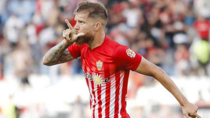 Detenido el capitán del Almería por 