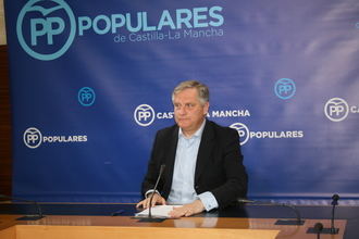 Cañizares lamenta que Page sitúe a Castilla-La Mancha como “la oficina de colocación del PSOE”