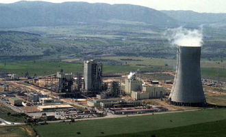 La torre de refrigeración de la antigua planta de gasificación de Elcogas en Puertollano será demolida este jueves