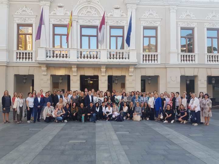Representantes de la Unión Europea de Gimnasia visitan Guadalajara y son recibidos en el Ayuntamiento por el alcalde