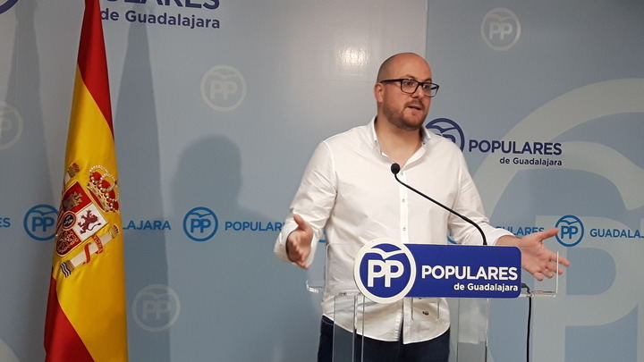 Lucas Castillo elogia “el Gobierno de hechos de Rajoy” y critica el “Gobierno de promesas y sectarismo de Page”