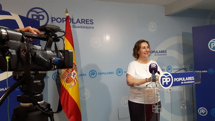 Valmaña: “Page y Sánchez malgastan los éxitos de Rajoy y Cospedal en pagar los peajes del ‘pacto de despachos’”