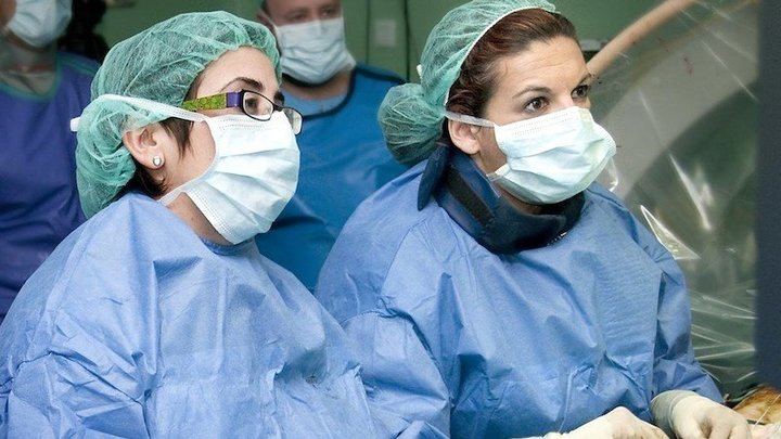 El Hospital de Guadalajara incorpora una técnica menos invasiva para las varices