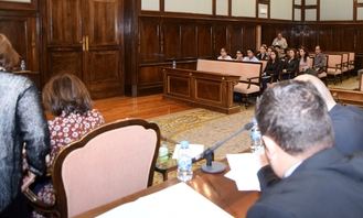 Un grupo de estudiantes del IES de El Casar visitan el Palacio de la Diputación