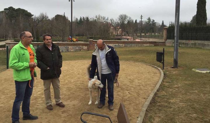 El Ayuntamiento de Guadalajara creará tres nuevos parques de ocio para perros en 2018