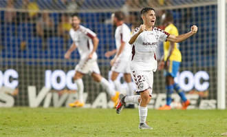 El Alba puntúa en Gran Canaria a base de fútbol y fe