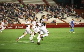 El Alba muestra maneras ante uno de los favoritos al ascenso, el Deportivo de La Coruña