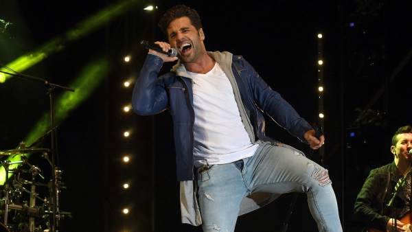 A pedradas contra David Bustamante en un concierto en Elche