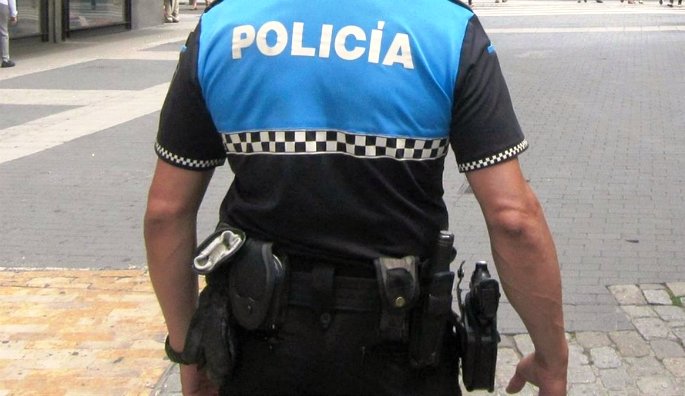 Detenido en Ciudad Real por amenazar y golpear en plena calle Lanza con una barra de hierro